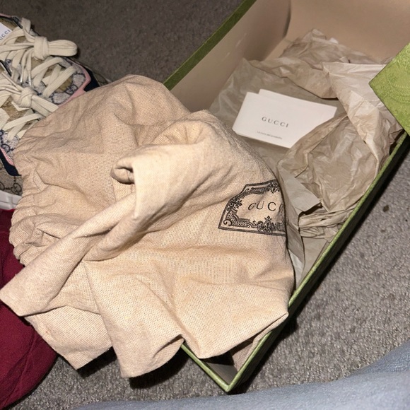 WOMEN'S GG RHYTON SNEAKER - Picture 2 of 8